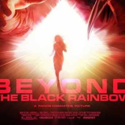 Za černou duhou (Beyond the Black Rainbow) – Utahaná LSD jízda – Recenze