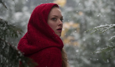 Červená Karkulka (Red Riding Hood) – Twilight s červeným čepečkem – Mimo Kino