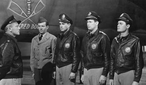 Třicet vteřin nad Tokiem (Thirty Seconds Over Tokyo) – Hrdinní piloti a japonská přesila – válečné